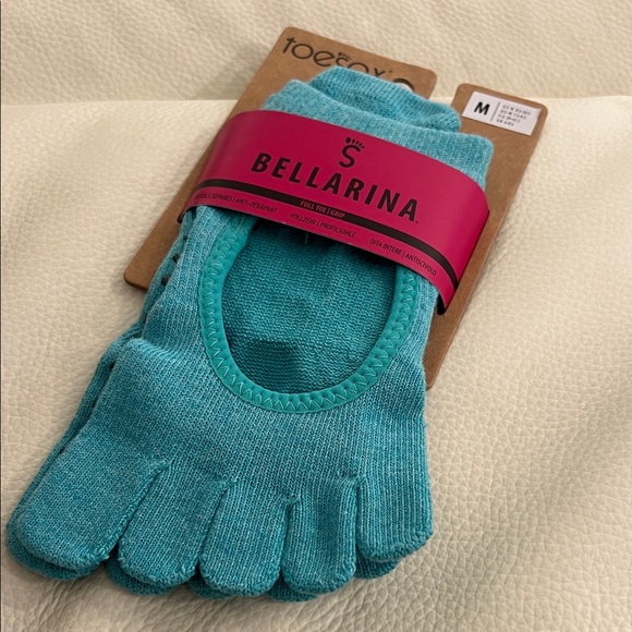 ToeSox Turquoise Grip Toe Socks - Picture 1 of 2